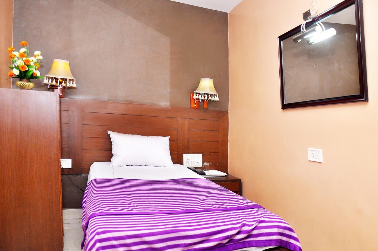 Royal Avenue Hotell Bangalore Exteriör bild
